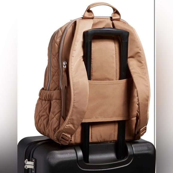 ✨NWT✨ Vera Bradley Meadowlark Tan Backpack - Picture 5 of 9